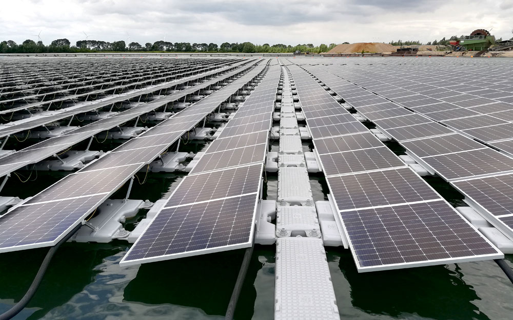 comment fonctionne le système d'énergie solaire flottant?
