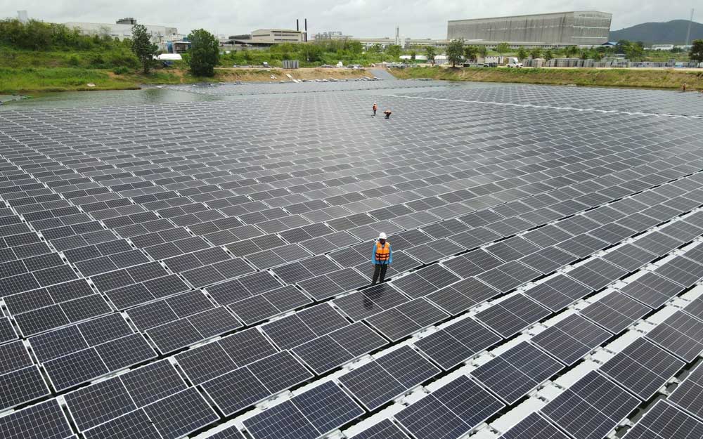 6.Centrale solaire flottante de 8 MW en Malaisie
